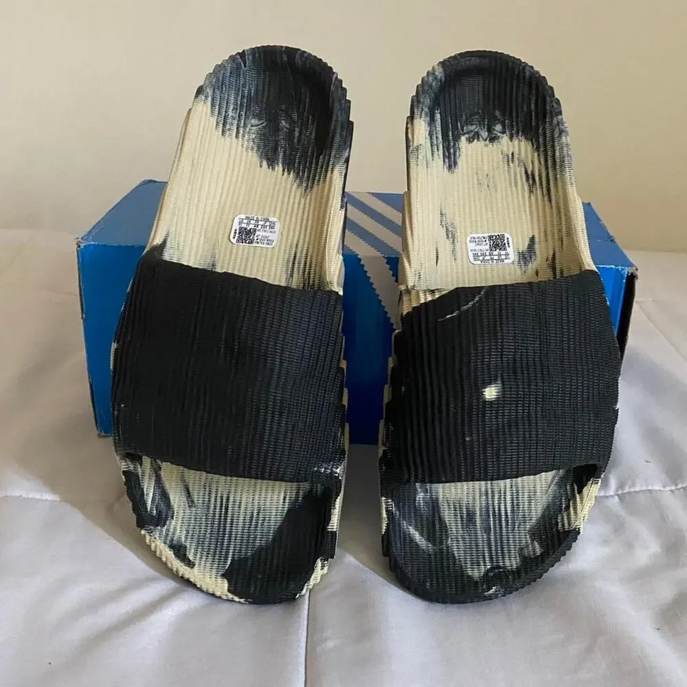Adidas Adilette 22 gray bone black slides - size 11 M / 12.5 W US / 44 EU